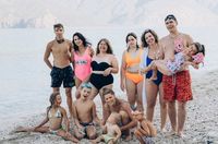 Семейный лагерь на берегу Средиземного моря